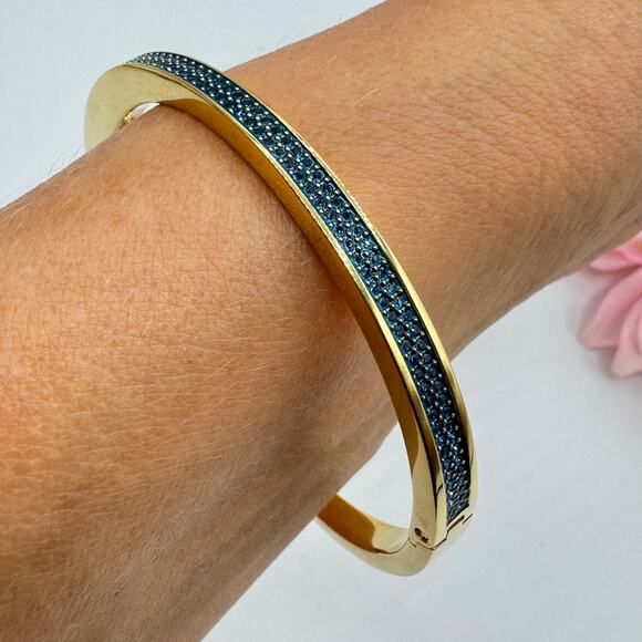 Swarovski Blue Pave Gold Tone Hinge Bangle Bracelet Swan Signed Rare Fits 7 1/4” - Picture 7 of 16